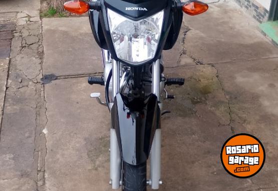 Motos - Honda New titan 2015 Nafta 60000Km - En Venta