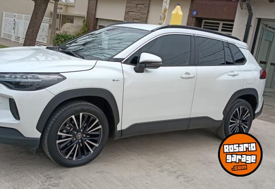 Autos - Toyota COROLLA CROSS SEG HIV 2024 Nafta 27000Km - En Venta