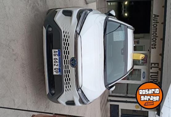 Autos - Toyota COROLLA CROSS SEG HIV 2024 Nafta 27000Km - En Venta
