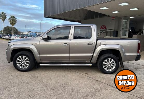 Camionetas - Volkswagen AMAROK V6 COMFORTLINE 4X4 2023 Diesel 112000Km - En Venta