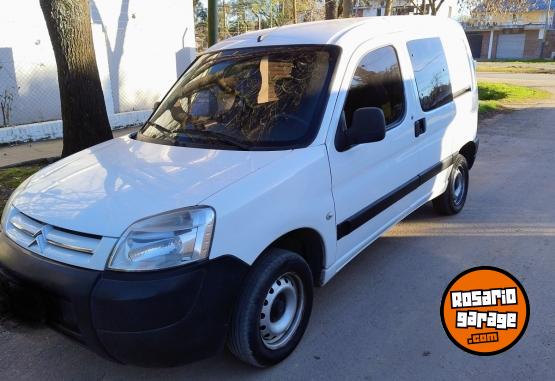 Utilitarios - Citroen Berlingo partner kangoo 2015 Nafta 11111Km - En Venta