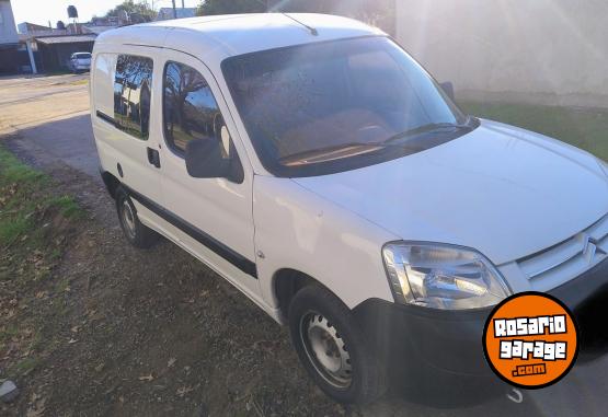 Utilitarios - Citroen Berlingo partner kangoo 2015 Nafta 11111Km - En Venta