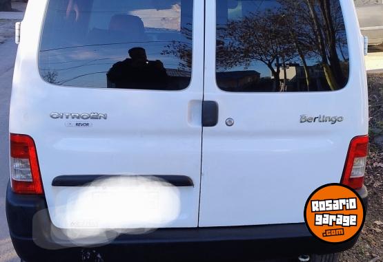 Utilitarios - Citroen Berlingo partner kangoo 2015 Nafta 11111Km - En Venta