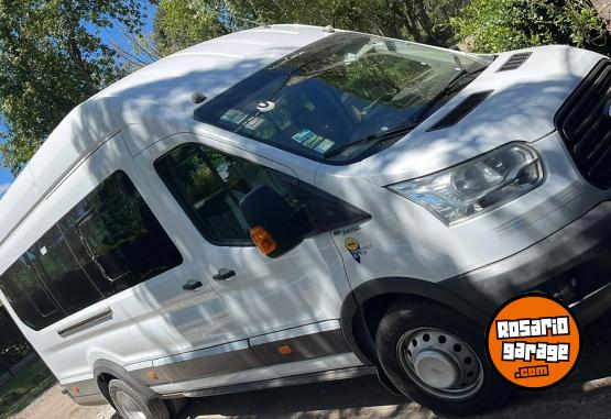 Utilitarios - Ford Ford Transit 17+1 MINIBUS 2015 Diesel 204000Km - En Venta