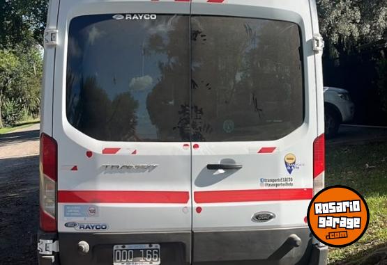 Utilitarios - Ford Ford Transit 17+1 MINIBUS 2015 Diesel 204000Km - En Venta
