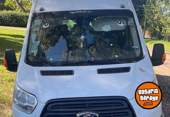 Utilitarios - Ford Ford Transit 17+1 MINIBUS 2015 Diesel 204000Km - En Venta