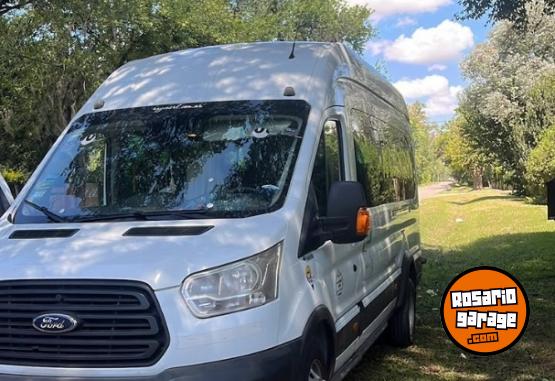 Utilitarios - Ford Ford Transit 17+1 MINIBUS 2015 Diesel 204000Km - En Venta