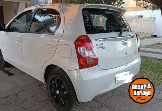 Autos - Toyota Etios xls 2016 GNC 130000Km - En Venta