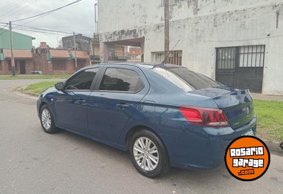 Autos - Peugeot 301 2017 Nafta 171000Km - En Venta