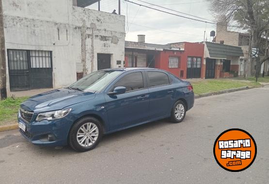 Autos - Peugeot 301 2017 Nafta 171000Km - En Venta
