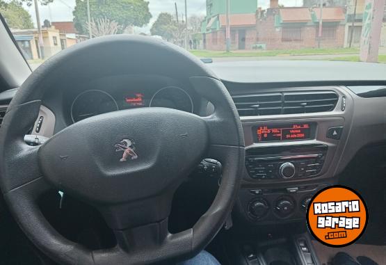 Autos - Peugeot 301 2017 Nafta 171000Km - En Venta