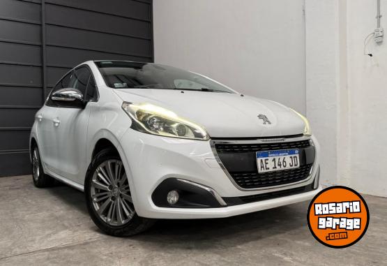 Autos - Peugeot 208 Allure Pack 2016 Diesel 172000Km - En Venta