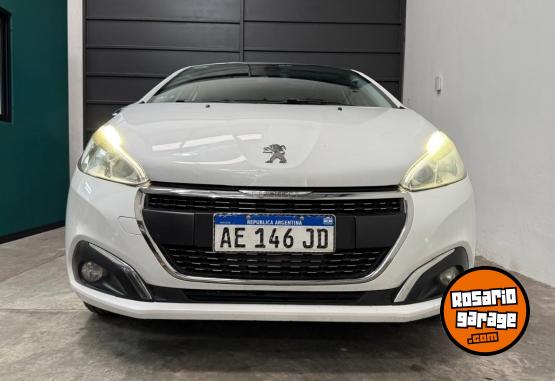 Autos - Peugeot 208 Allure Pack 2016 Diesel 172000Km - En Venta