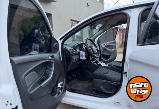 Autos - Ford KA SEL 2018 Nafta 102000Km - En Venta