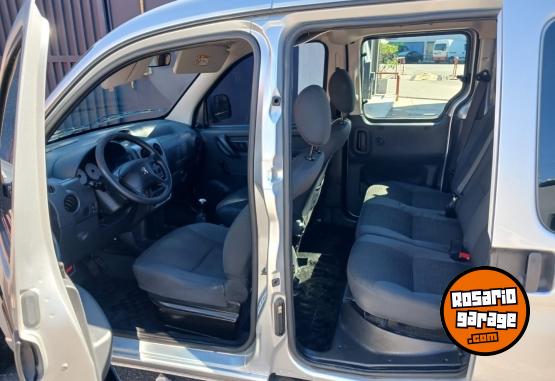 Utilitarios - Peugeot Partner 2017 Nafta 165000Km - En Venta