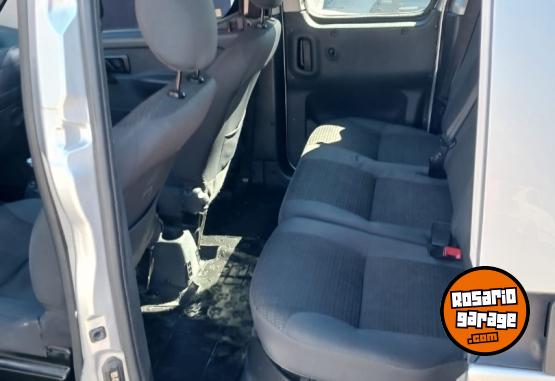 Utilitarios - Peugeot Partner 2017 Nafta 165000Km - En Venta