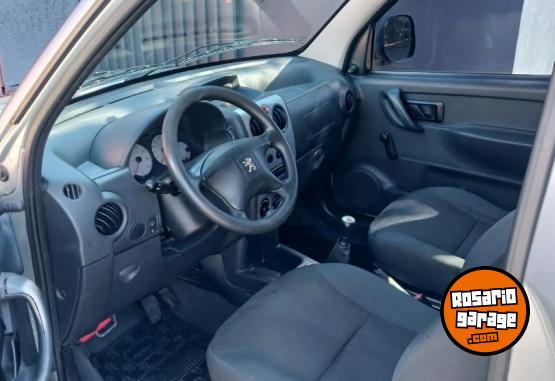 Utilitarios - Peugeot Partner 2017 Nafta 165000Km - En Venta