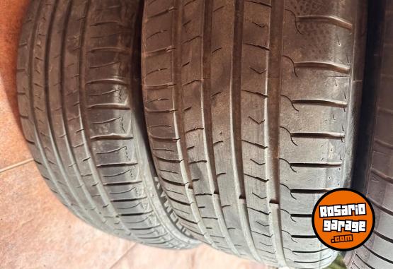 Accesorios para Autos - Cubiertas 215/50/17 - En Venta