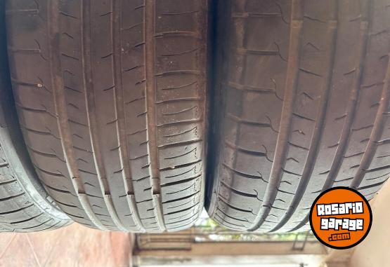 Accesorios para Autos - Cubiertas 215/50/17 - En Venta