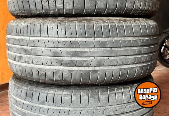Accesorios para Autos - Cubiertas 215/50/17 - En Venta