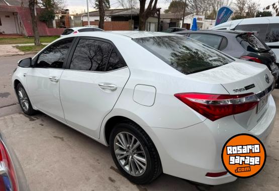 Autos - Toyota COROLLA SE-G AT 2017 Nafta 130000Km - En Venta