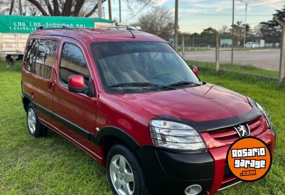 Utilitarios - Peugeot Partner patagonica 2017 Diesel 116000Km - En Venta