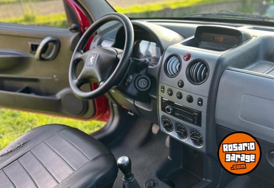 Utilitarios - Peugeot Partner patagonica 2017 Diesel 116000Km - En Venta