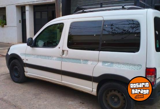 Utilitarios - Peugeot Partner Patagonica 2011 Diesel 250000Km - En Venta
