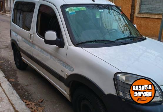 Utilitarios - Peugeot Partner Patagonica 2011 Diesel 250000Km - En Venta