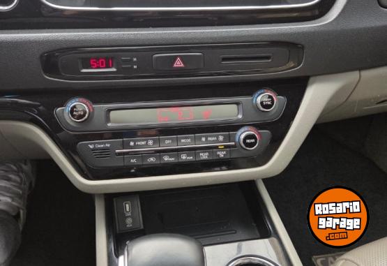 Camionetas - Kia Carnival 2019 Diesel - En Venta