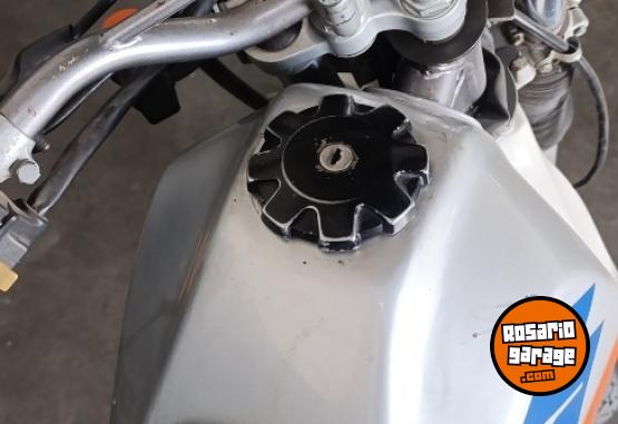 Motos - Suzuki Dr 200 1999 Nafta 30000Km - En Venta