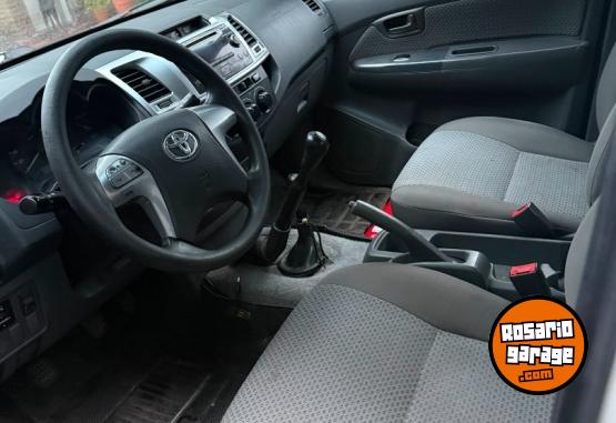 Camionetas - Toyota Hilux 4x4 dx pack 2.5 int 2014 Diesel 190000Km - En Venta