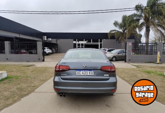 Autos - Volkswagen Vento Confortline 1.4 TSI 2018 Nafta 151000Km - En Venta