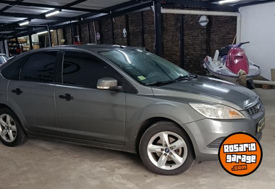 Autos - Ford FOCUS 2.0 TREND 5 PTAS 2010 Nafta 219000Km - En Venta