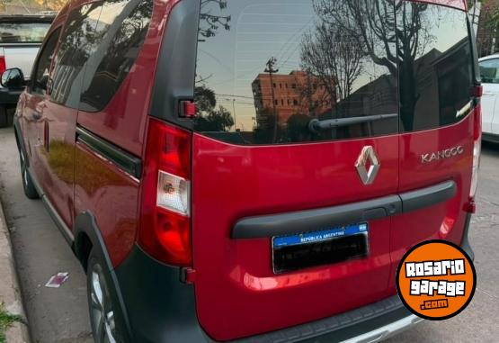 Utilitarios - Renault KANGOO STEPWAY 1.6N 2024 Nafta 38000Km - En Venta