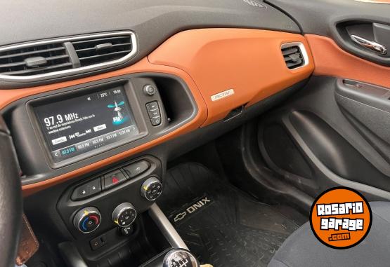 Autos - Chevrolet Ónix Active 2017 Nafta 30000Km - En Venta