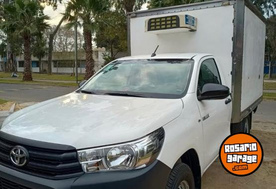 Utilitarios - Toyota HILUX 2024 Diesel 120000Km - En Venta