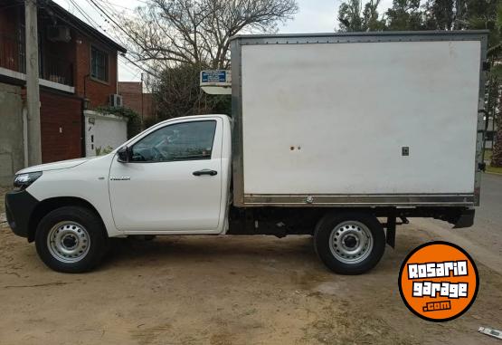 Utilitarios - Toyota HILUX 2024 Diesel 120000Km - En Venta