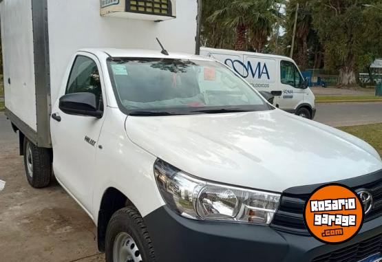Utilitarios - Toyota HILUX 2024 Diesel 120000Km - En Venta