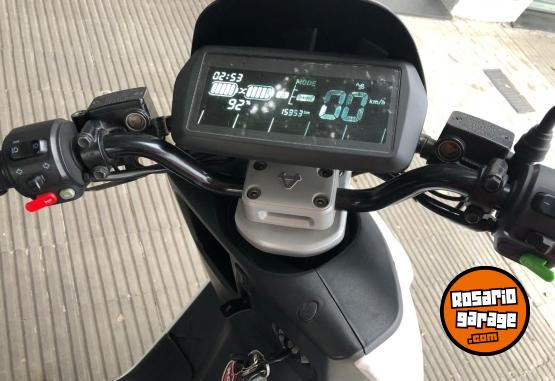 Motos - Nuuv NGT 3,8kw 2020 Electrico / Hibrido 16000Km - En Venta