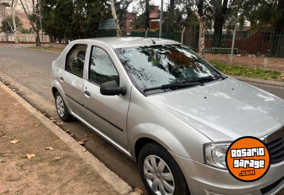 Autos - Renault Logan 2013 GNC 230000Km - En Venta