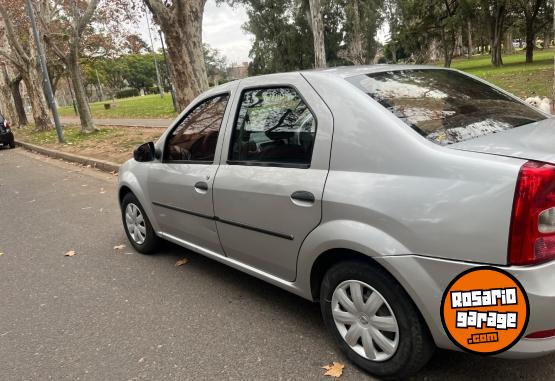 Autos - Renault Logan 2013 GNC 230000Km - En Venta