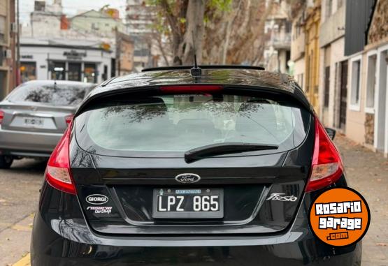 Autos - Ford FIESTA TITANIUM 2012 Nafta 166000Km - En Venta