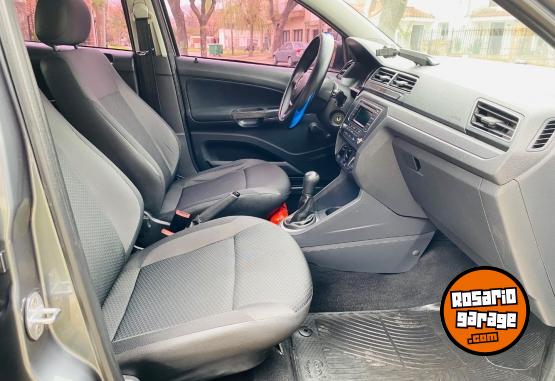 Autos - Volkswagen Gol trend 2017 Nafta 135000Km - En Venta