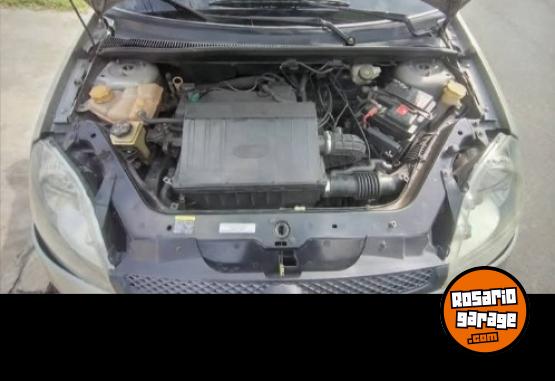 Autos - Ford Fiesta max ambiente plus 2006 Nafta 179000Km - En Venta