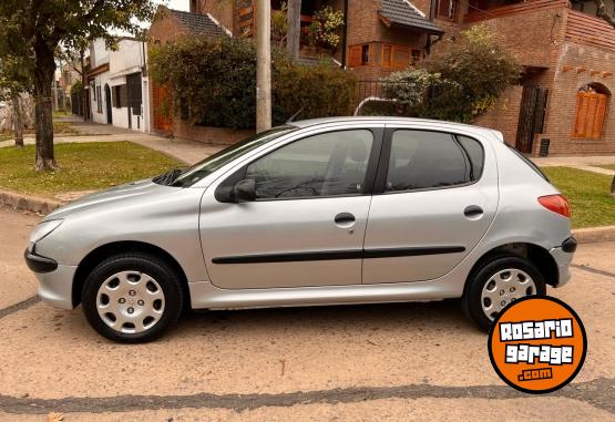 Autos - Peugeot 206 GENERATION nafta 1.4 2010 Nafta 110000Km - En Venta