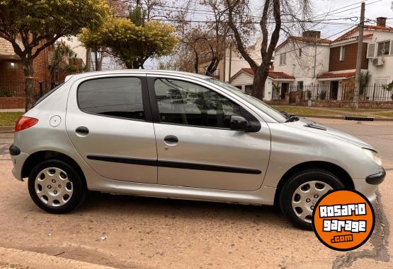 Autos - Peugeot 206 GENERATION nafta 1.4 2010 Nafta 110000Km - En Venta