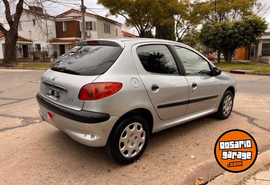 Autos - Peugeot 206 GENERATION nafta 1.4 2010 Nafta 110000Km - En Venta