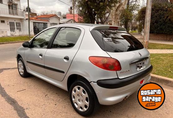 Autos - Peugeot 206 GENERATION nafta 1.4 2010 Nafta 110000Km - En Venta