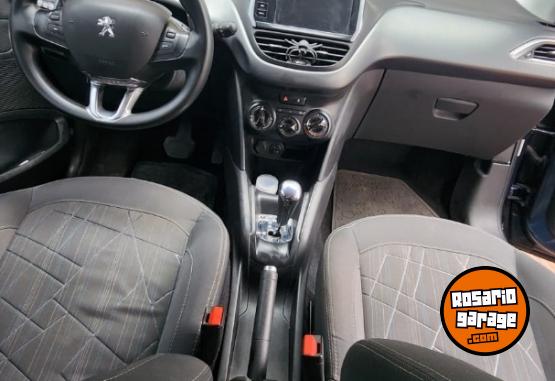 Autos - Peugeot 208 2015 Nafta 110000Km - En Venta